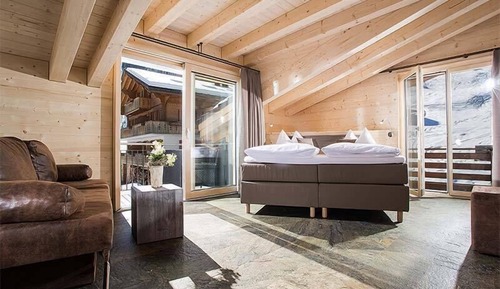 Deluxe Room (Valley View Top Superior)