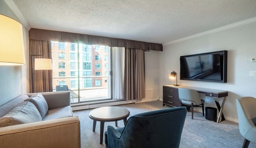 One Bedroom Premium Suite, 1 King Bed, Sofa Bed