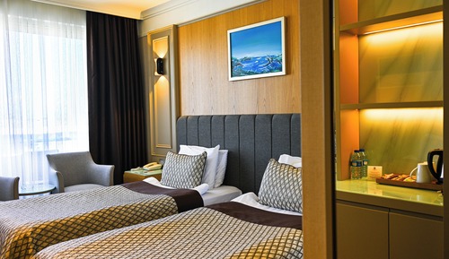 Standard Double Room, Side Sea View