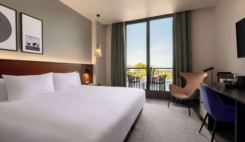 Room, 1 King Bed, Terrace, Pool View