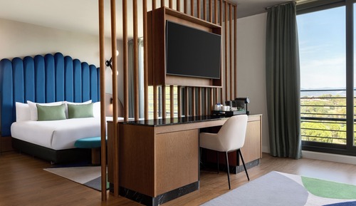 Room, 1 King Bed (Golf)