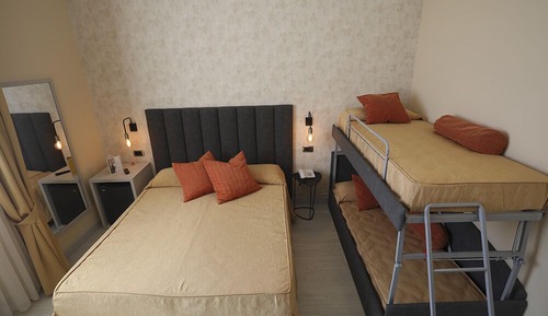 Family Quadruple Room, 1 Bedroom, Non Smoking, City View