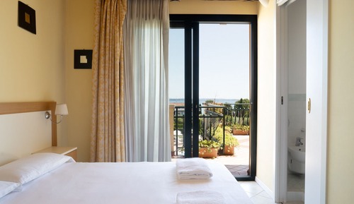 Standard Suite, 2 Bedrooms, Balcony, Lake View