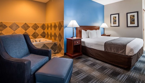 Standard Room, 1 King Bed, Non Smoking, Jetted Tub