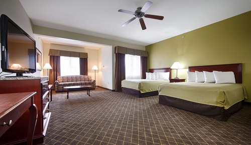 Standard Room, 2 Queen Beds, Non Smoking, Refrigerator & Microwave (with Single Sofabed;Larger Room)