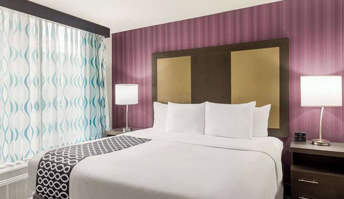 Studio Suite, 1 King Bed, Non Smoking