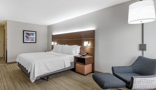 Standard Room, 1 King Bed