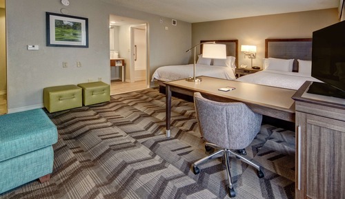 Room, 2 Queen Beds, Accessible, Bathtub
