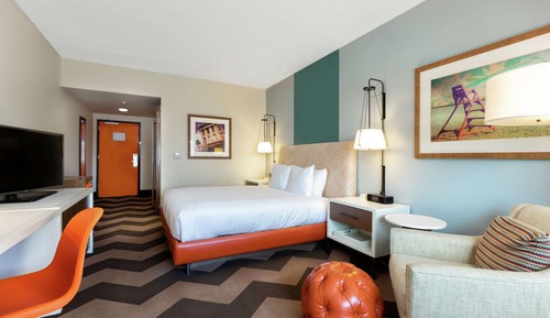 Premium Room, 1 King Bed, Balcony, Beach View