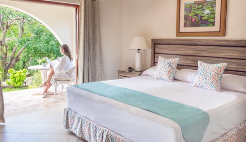 Room, Garden View