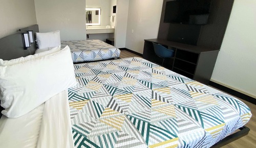 Standard Room, 2 Queen Beds, Accessible, Non Smoking