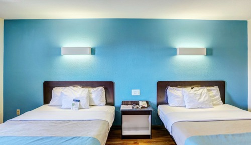 Standard Room, 2 Queen Beds, Accessible, Smoking