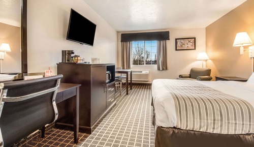 Standard Room, 1 Queen Bed, Non Smoking