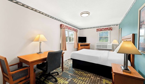 Room, 1 Queen Bed, Non Smoking