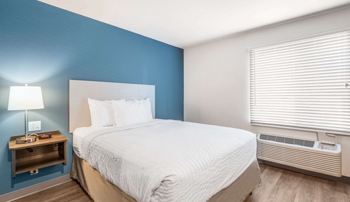 Room, 1 Queen Bed, Accessible, Non Smoking (Roll-in Shower)