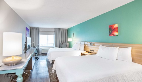 Premium Room, 2 Queen Beds (Drinks & Snacks Included)