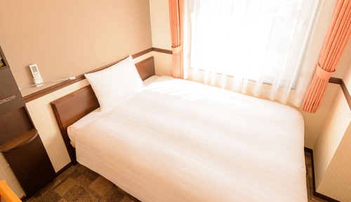 Single Room, Smoking