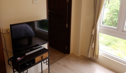 Deluxe Executive Suite