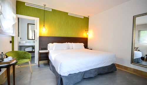 Royal Alcazar Premium with terrace and outdoor bath