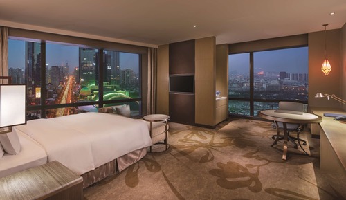 Premium Room, 1 King Bed