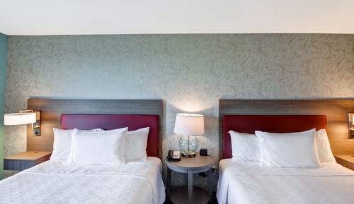 Studio, 2 Queen Beds, Accessible, Bathtub