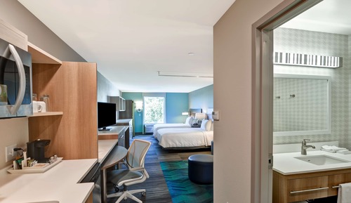 Studio, 1 King Bed, Non Smoking (Hearing & Rollin Shower)