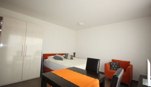 Studio, Kitchenette