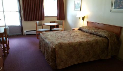 Standard Room, 1 Queen Bed