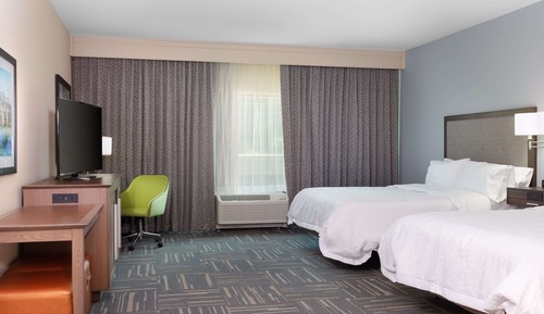 Room, 2 Queen Beds, Accessible, Bathtub (Mobility & Hearing)