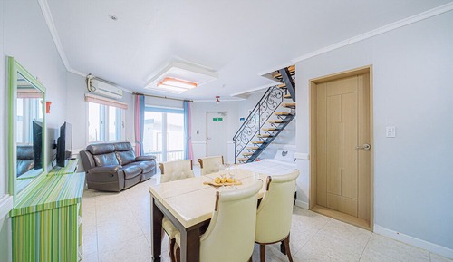 Double Room (Room 201)
