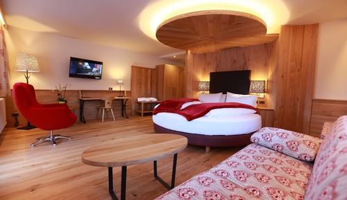Honeymoon Studio Suite