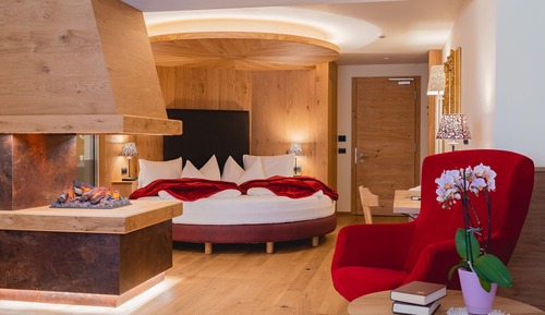 Honeymoon Studio Suite