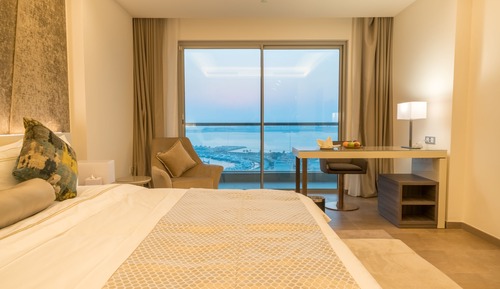 Premium Room, 1 King Bed, Sea View