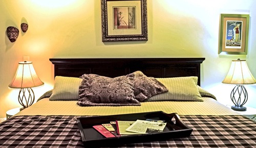 Deluxe Room, 1 King Bed