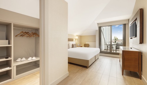 Loft, 2 Bedrooms, Terrace, City View