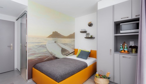 Single Room, Terrace