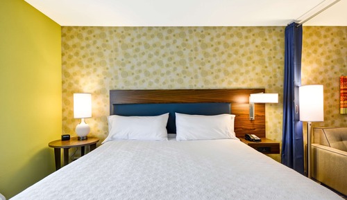Studio, 1 King Bed, Accessible (Hearing)