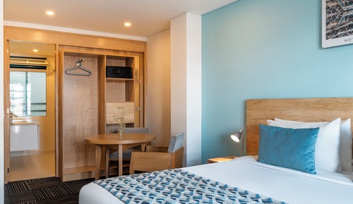 Deluxe Room, 1 King Bed, Balcony