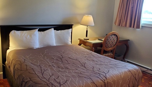 Room, 1 Queen Bed, Jetted Tub