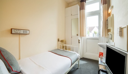 Single Room, 1 Twin Bed, Shared Bathroom