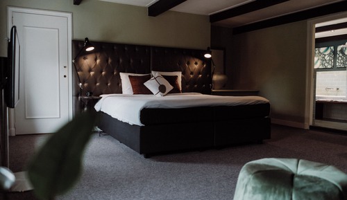 Luxury Suite