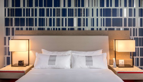 Deluxe Room, 1 King Bed, Accessible