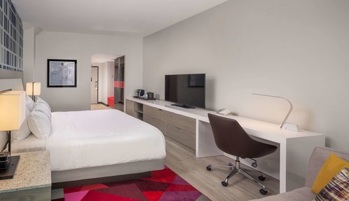Deluxe Room, 1 King Bed