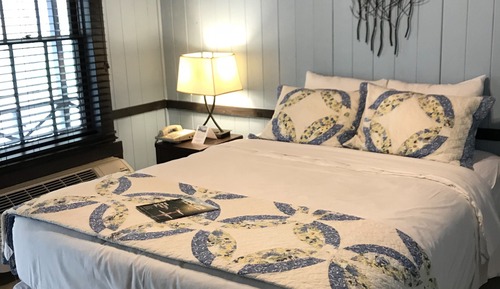 Standard Room, 1 Queen Bed, Balcony (The Carolina Room)