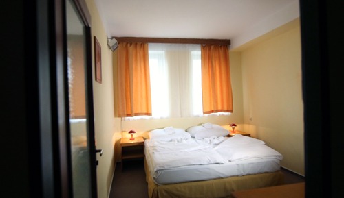 Family Quadruple Room, 2 Bedrooms, Ensuite