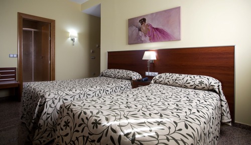 Double Room, two twin beds