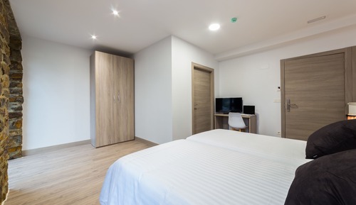 Triple Room, Balcony (102)