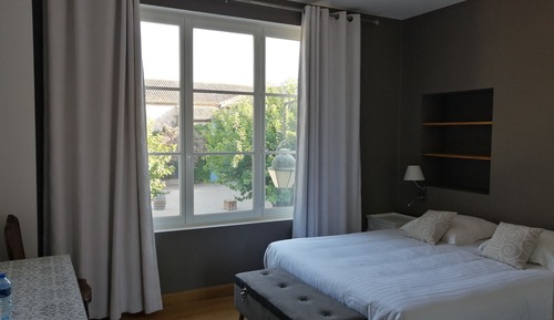 Family Suite, Private Bathroom, Courtyard View (Suite familiale)