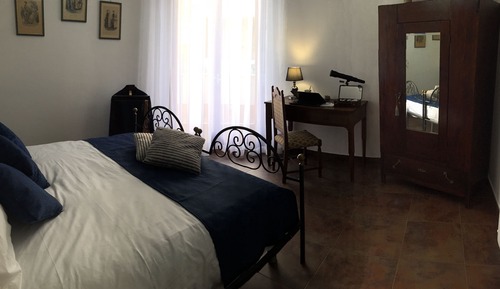 Family Room, Private Bathroom