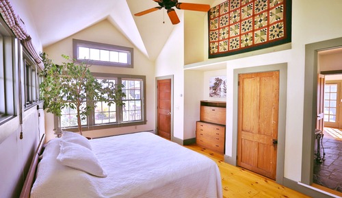 Deluxe Cottage, 1 King Bed, Kitchenette, Mountain View